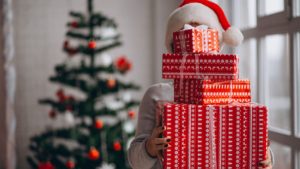 The Benefits of Online Stores to Present the Christmas Gifts