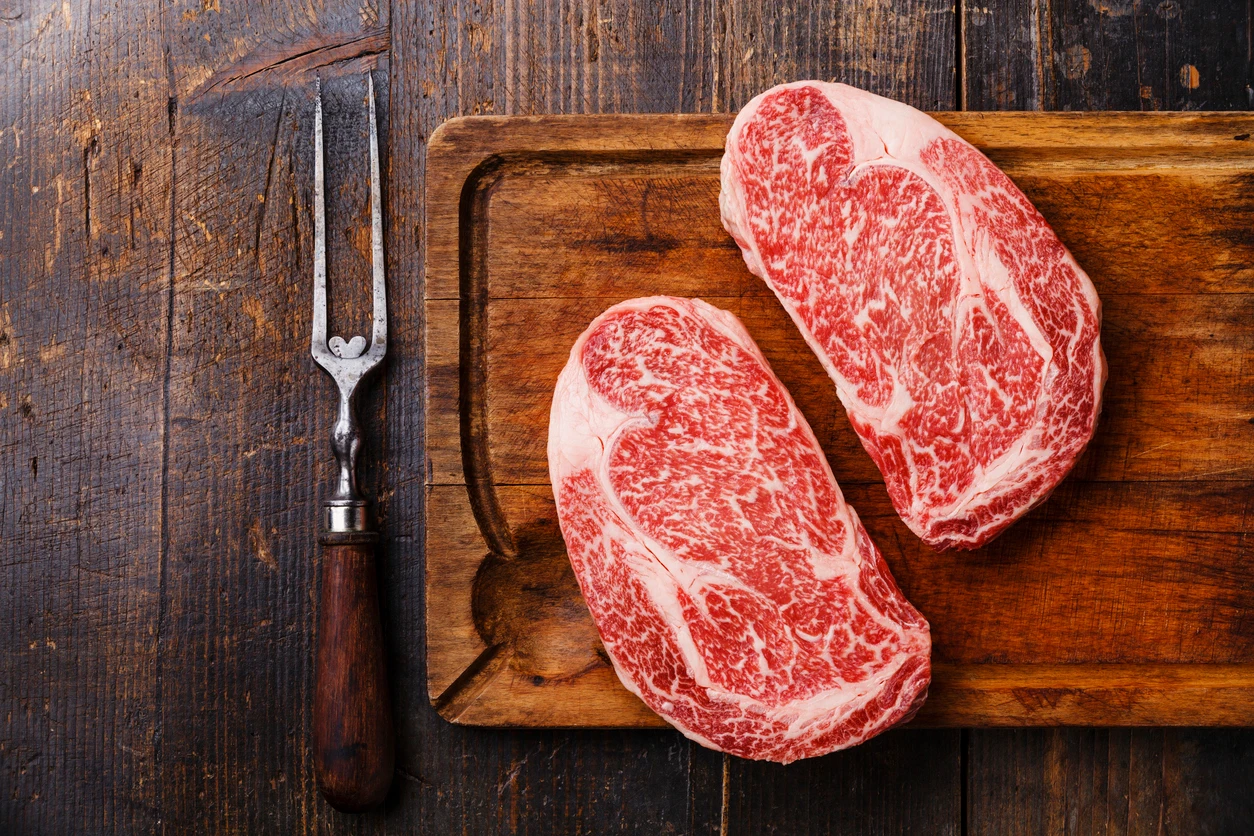 Try to know the health advantages of eating steak