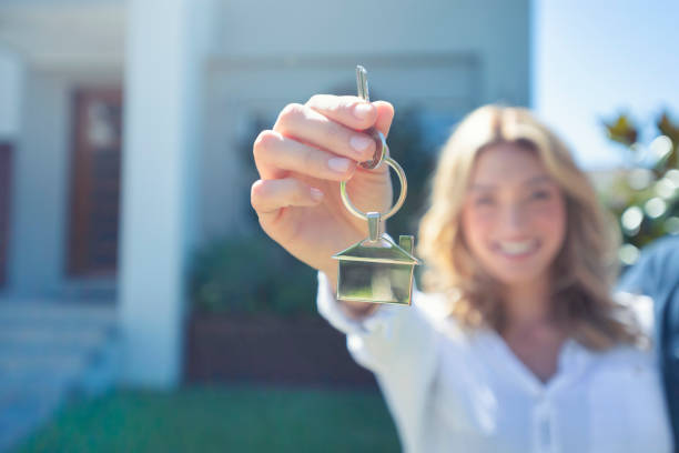 How to Navigate the Journey to Sell Your House with Ease