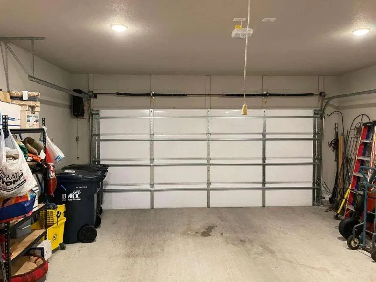 can a damaged garage door be repaired