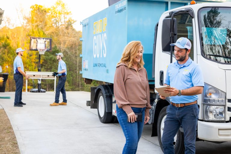 Effective junk removal service solutions make property cleanouts stress-free